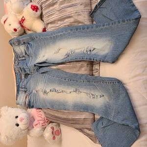 Ariya Dean Ladies Ripped Jeans